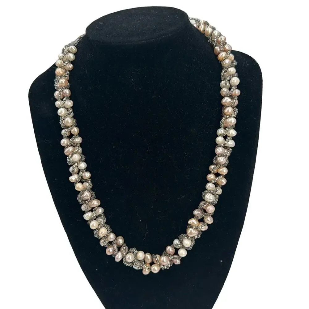 Handmade pearl twisted beaded necklace